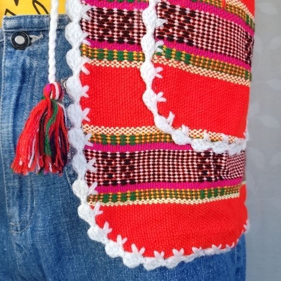 Vintage Vest Boho Southwest Handmade Crochet Trim Serape Knit Tie Front Red - Picture 10 of 16
